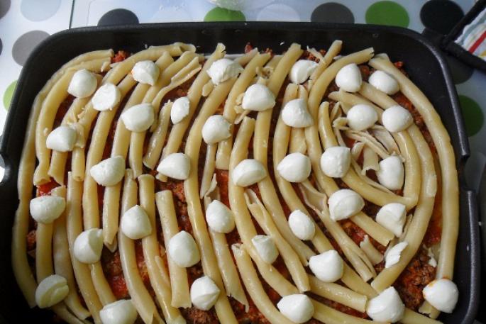 Pâtes Ziti au four - Casserole de pâtes italiennes au fromage, tomate et jambon Recette de pâtes Ziti