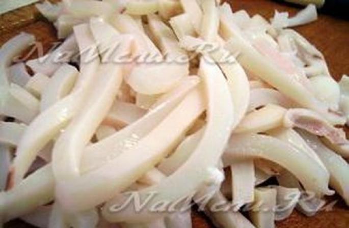 Целую тушку кальмара можно сварить тремя способами