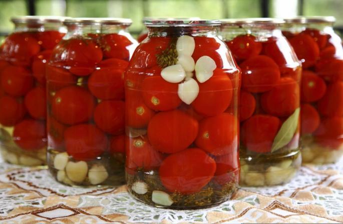 The most delicious pickled tomatoes for the winter recipes Pickled tomatoes for the winter for 1