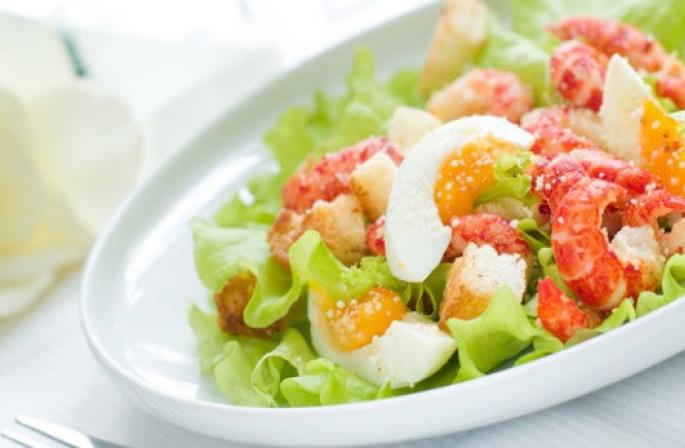 Vienkāršas receptes garšīgiem garneļu salātiem