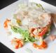 Cēzara salāti ar garnelēm - klasiska recepte gardiem salātiem