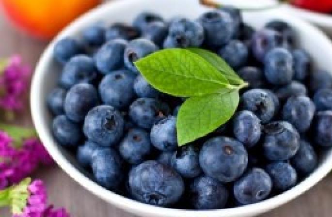 Health benefits and harms of blueberries
