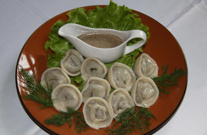 How to cook meat dumplings with mushrooms