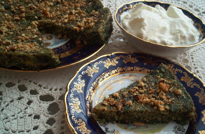 Kyukyu made from greens and eggs.  Kyukyu.  Recipe for an Azerbaijani egg dish.  For the omelet we need