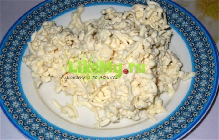 Tatilde yemek pişirmek: Bir elma ile bir mimoza salatası Tatilde yemek pişirmek: Bir elma ile bir mimoza salatası
